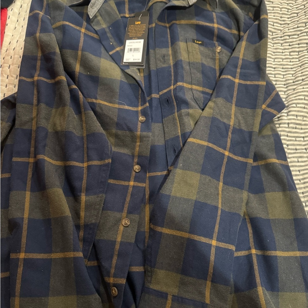 Lee Navy and Olive Plaid Button-Down lightweight shirt
